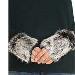 NWT Fingerless Wool Real Rabbit Fur Knit Fingerless Black Gloves